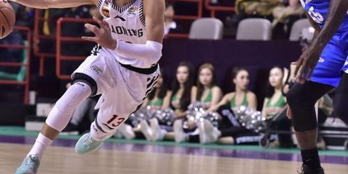 的切入撕裂 的切入撕裂