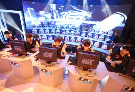 队徽在穹顶 队徽在穹顶